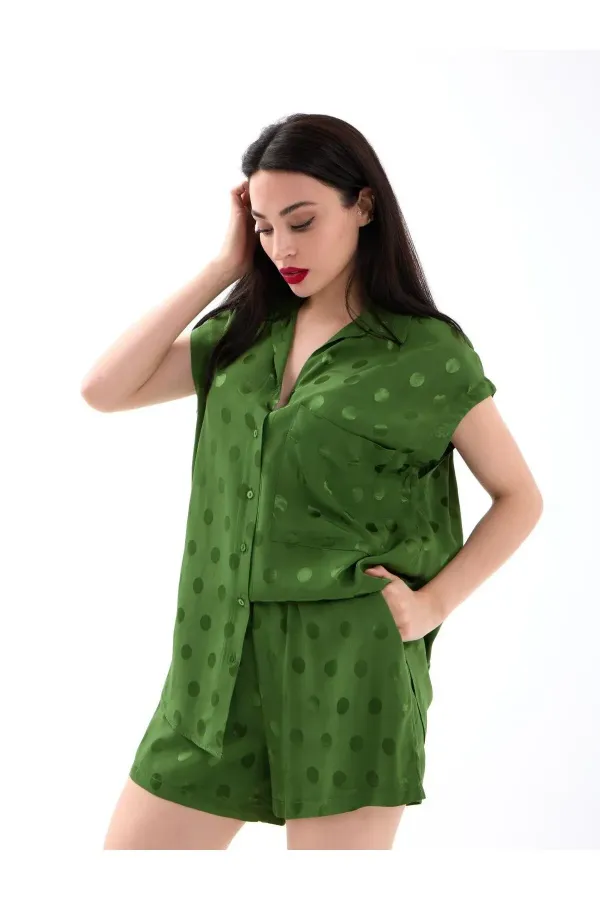 Ensemble chemise et short en satin