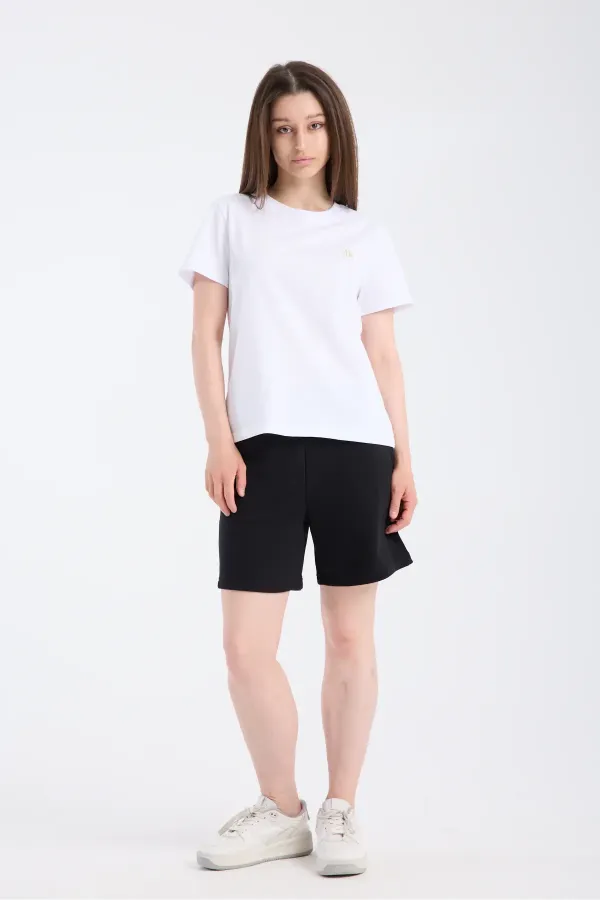 T-shirt blanc à manches courtes pour femme, coupe classique