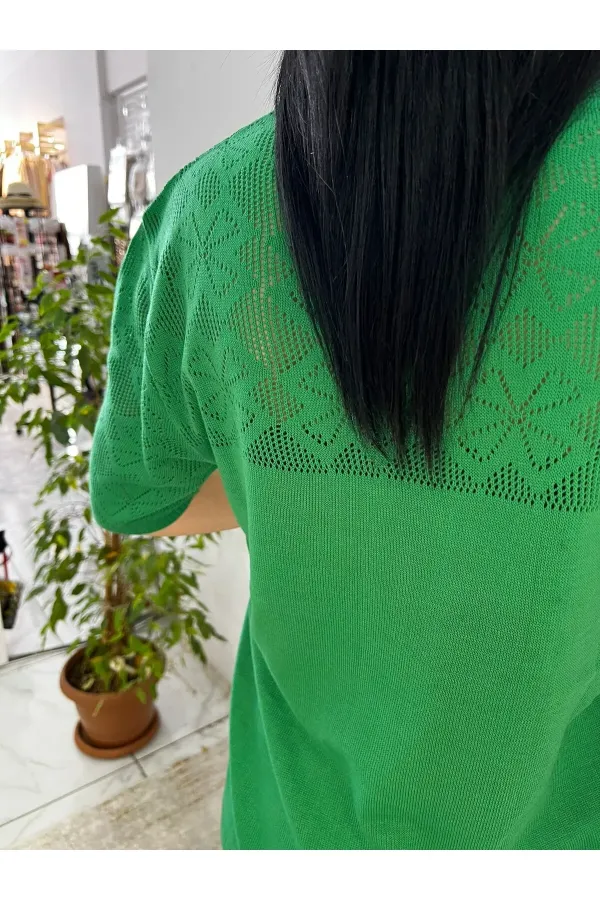 Ekru Yazı Ve İnci Detaylı Bluz