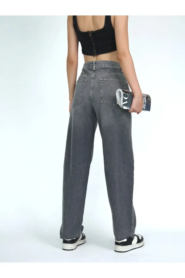 Women's Cropped Leg High Waist Balloon Jeans