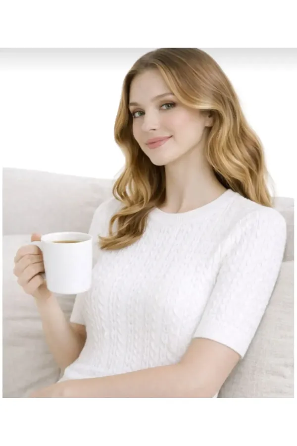 White Short-Sleeved Crew Neck Slim Fit Women's T-shirt