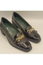 Chaussures décontractées pour femmes en cuir verni noir