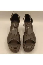 Deka Siyah Deri Dolgu Topuk Kadın Sandalet