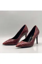 Escarpins Nadia en cuir véritable imprimé serpent bordeaux – Talon de 9 cm