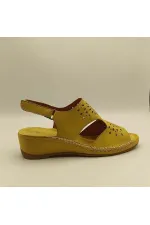 Calina Sarı Hakiki Deri El Yapımı Kadın Sandalet – Renkli Yaz Stili