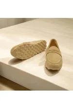 Mocassins Carle en daim beige pour femmes