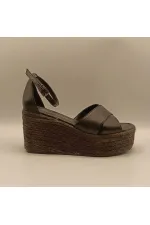 Deka Siyah Deri Dolgu Topuk Kadın Sandalet