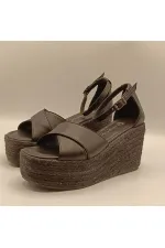 Deka Siyah Deri Dolgu Topuk Kadın Sandalet