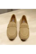 Mocassins Carle en daim beige pour femmes