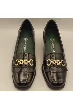 Chaussures décontractées pour femmes en cuir verni noir