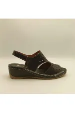 Calina Siyah Hakiki Deri El Yapımı Kadın Sandalet – Yumuşak Tabanlı
