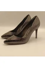 Escarpins Carleen en cuir noir nid d'abeille