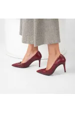 Escarpins Nadia en cuir véritable imprimé serpent bordeaux – Talon de 9 cm