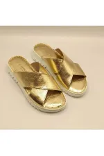 Pantoufles confortables en cuir doré Alessia pour femmes