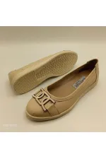 Ballerines beiges en cuir véritable 2001 – avec accessoires métalliques