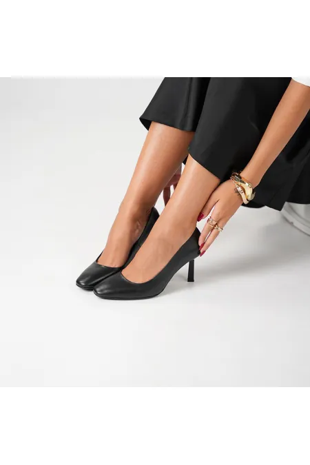 Beatriz Siyah Deri Üçgen Topuklu Kadın Ayakkabı