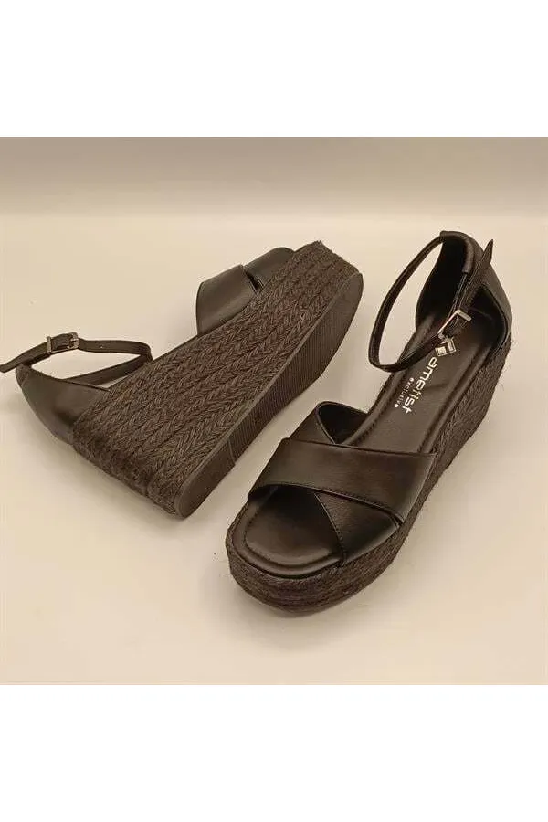 Deka Siyah Deri Dolgu Topuk Kadın Sandalet