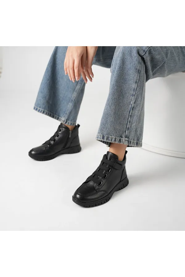 Vanda Black Leather Women's Boots – Zipper Closure, Lightweight Rubber Non-Slip Flexible Sole