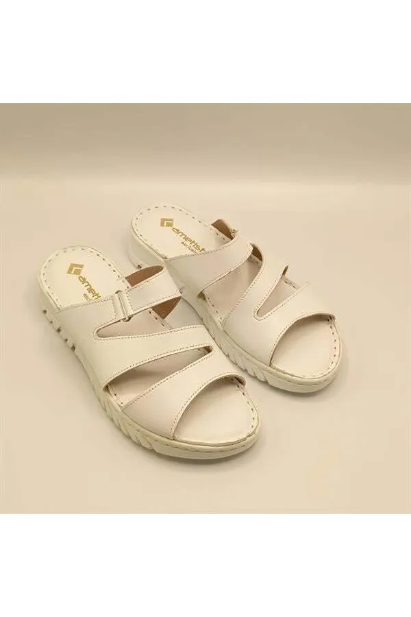 Pantoufles confortables en cuir blanc Alda pour femmes