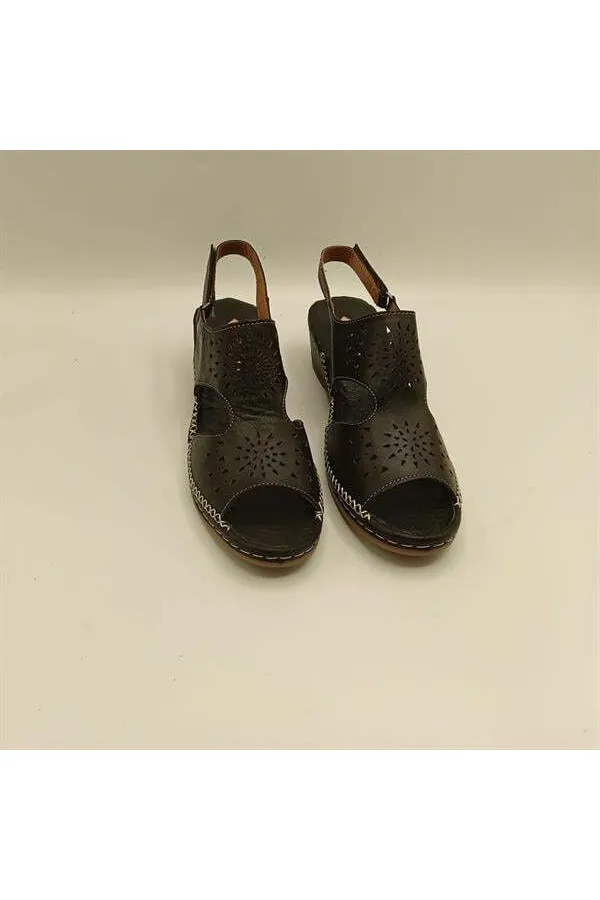 Calina Siyah Hakiki Deri El Yapımı Kadın Sandalet – Yumuşak Tabanlı