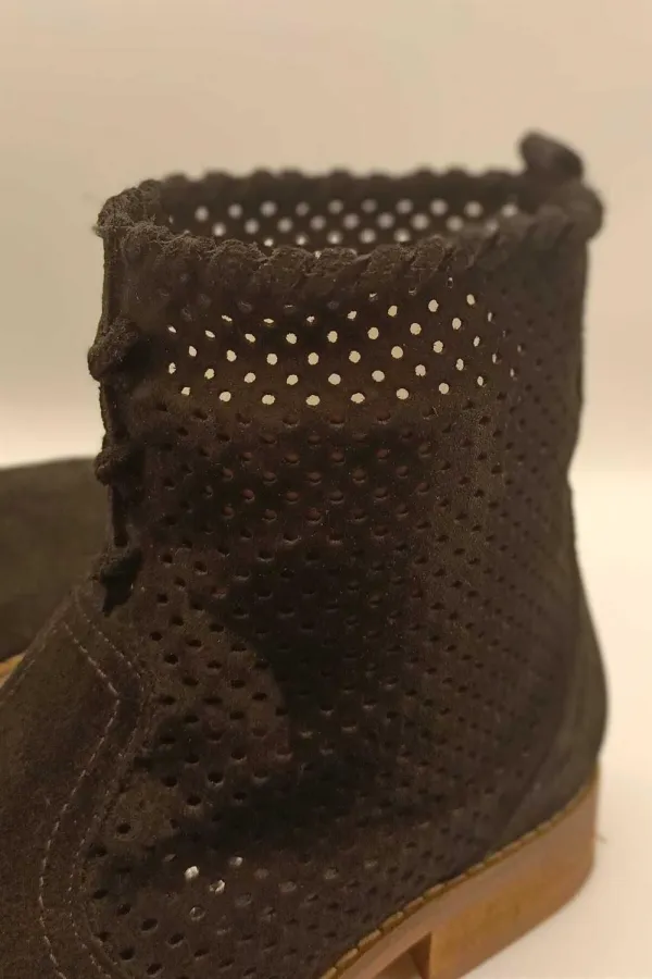 Bottes d'été en daim noir cloutées pour femmes