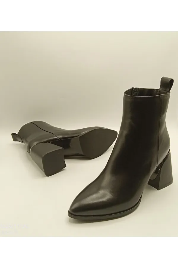 Valeria Black Genuine Leather Women's Boots – Pointed Toe, TPU Non-Slip Sole, 7.5 cm Heel with Metal Accessories