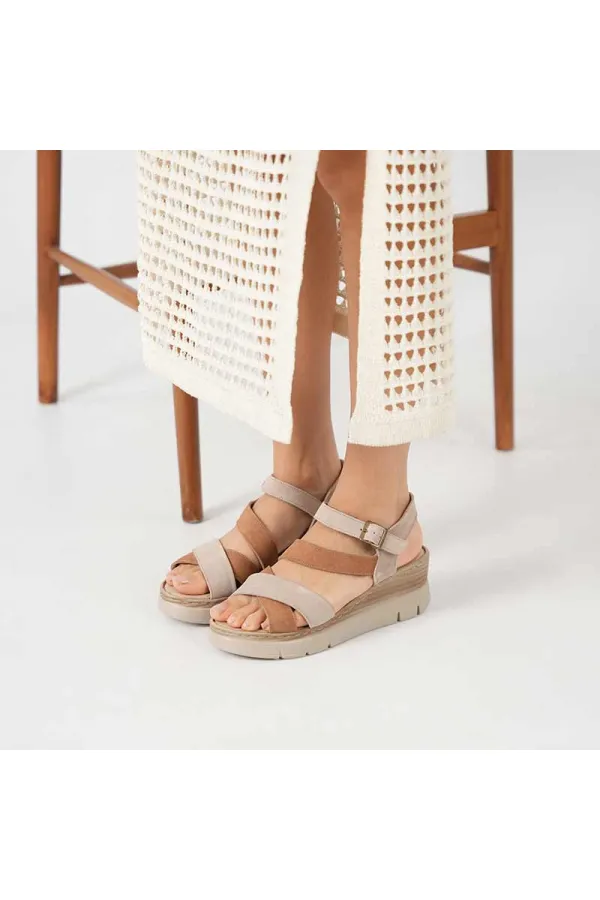 Stabil Çapraz Bantlı Bilekten Bağlamalı Gerçek Deri Süet Kadın Sandalet –  Bej/Açık Kahve