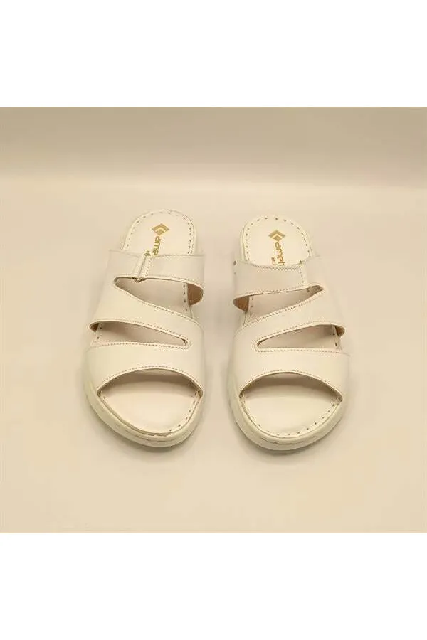 Pantoufles confortables en cuir blanc Alda pour femmes