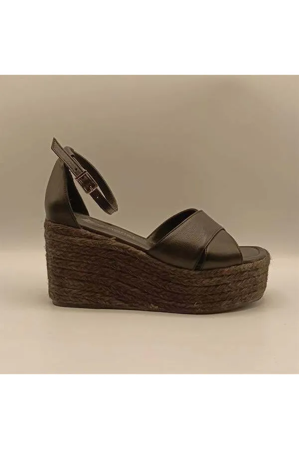 Deka Siyah Deri Dolgu Topuk Kadın Sandalet