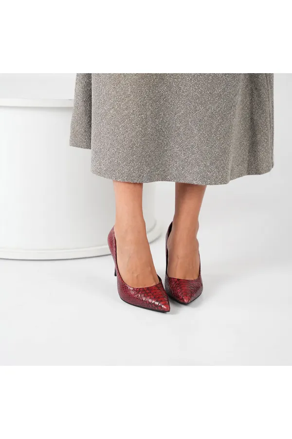 Escarpins Nadia en cuir véritable imprimé serpent bordeaux – Talon de 9 cm
