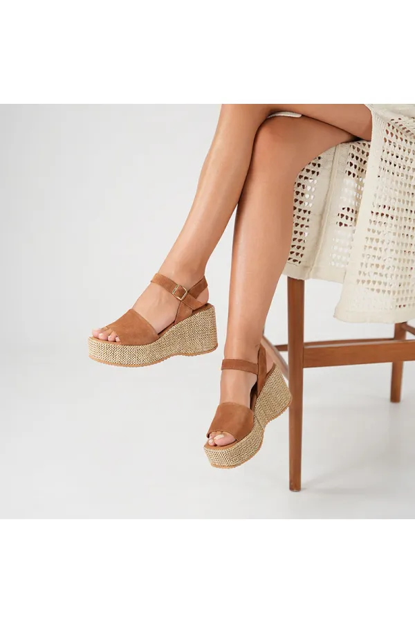 Ametist Exclusive Agatha Taba Süet Dolgu Topuk Kadın Sandalet | Yazlık Rahat ve Şık Kadın Sandalet