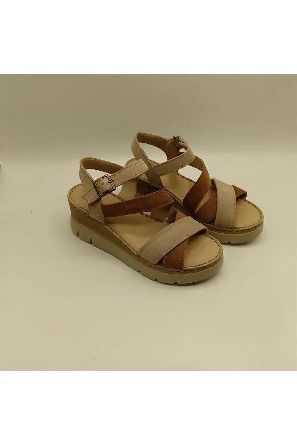 Stabil Çapraz Bantlı Bilekten Bağlamalı Gerçek Deri Süet Kadın Sandalet –  Bej/Açık Kahve