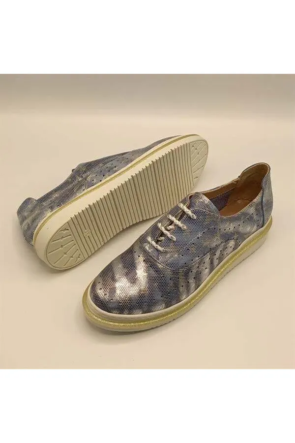 Baskets pour femmes Jenny en cuir bleu à motif étoiles