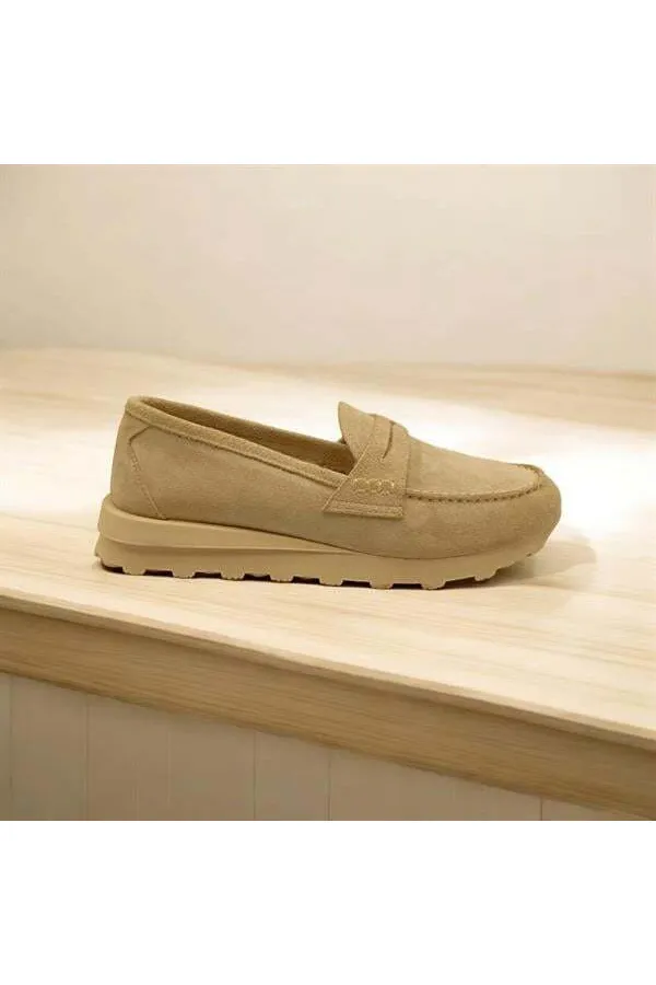 Mocassins Carle en daim beige pour femmes