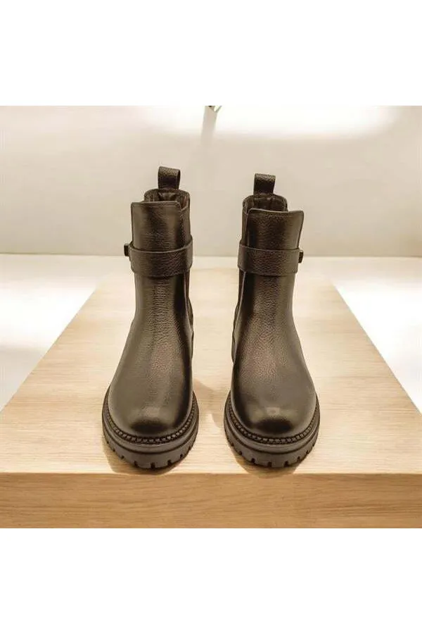 Terra Black Leather Women's Chelsea Boots