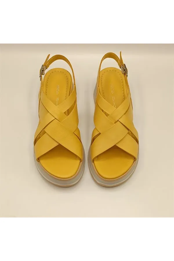 Garda Sarı Deri Dolgu Topuk Sandalet