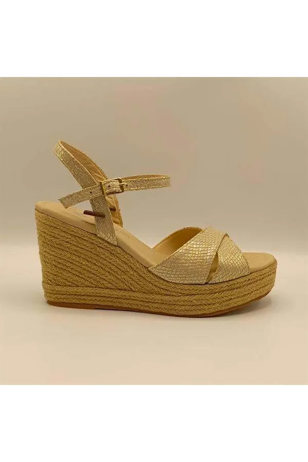 Camelia Gold Deri Dolgu Topuk Sandalet