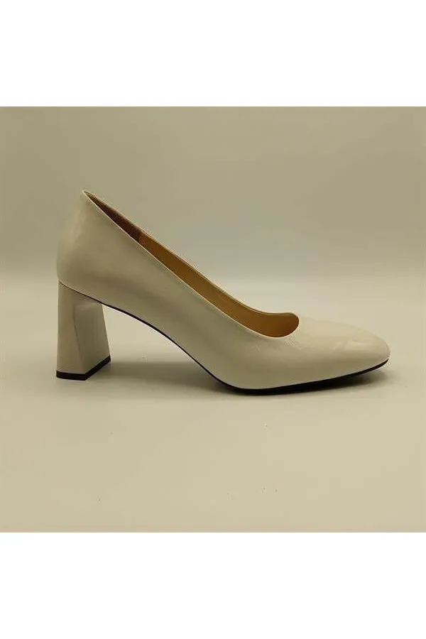 Chaussures Kaila en cuir crème à talons épais pour femmes