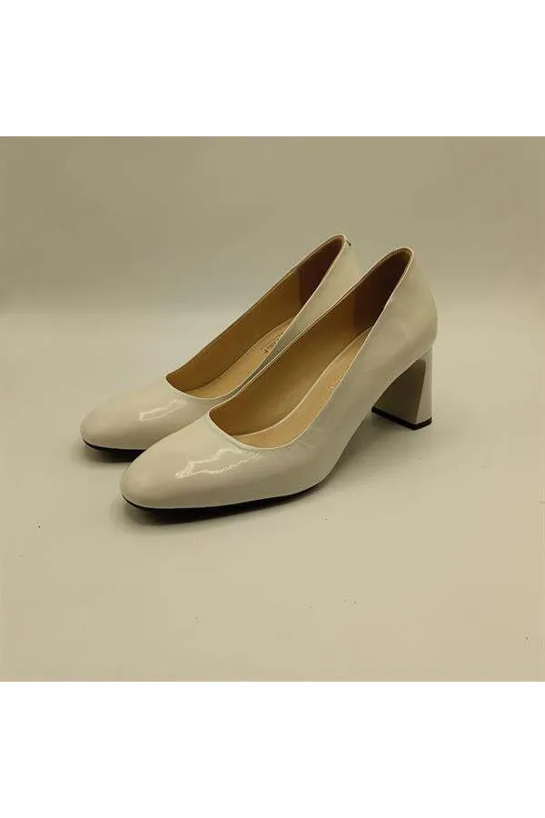 Chaussures Kaila en cuir crème à talons épais pour femmes