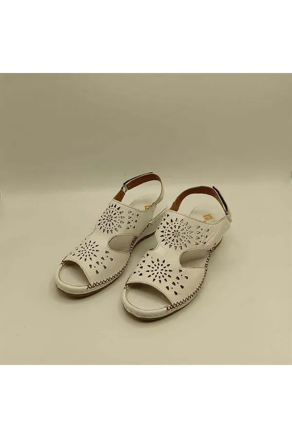 Calina Beyaz Hakiki Deri El Yapımı Kadın Sandalet – Konforlu Yaz Modeli