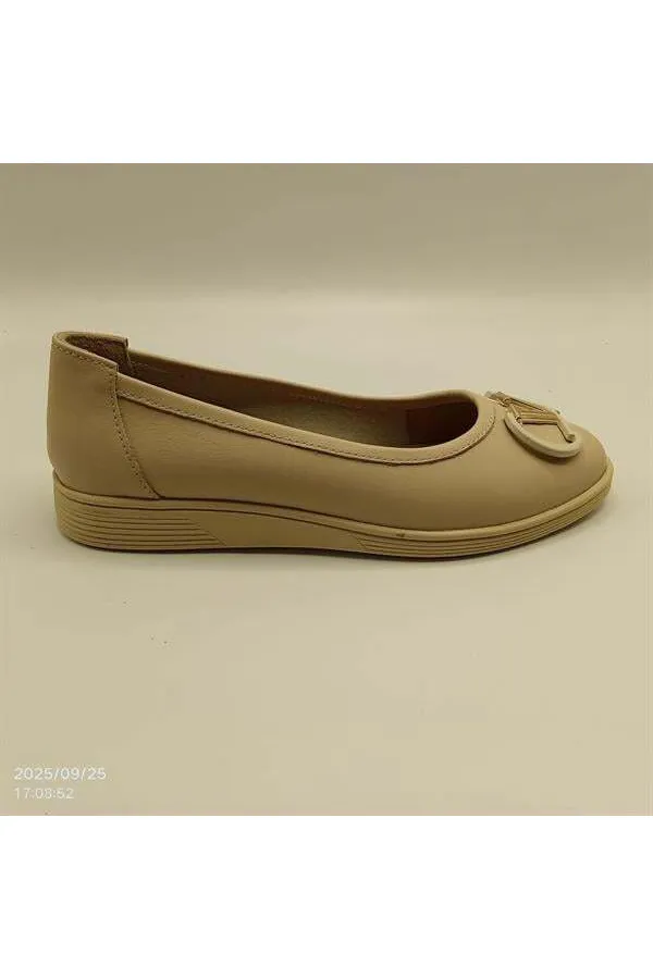 Ballerines beiges en cuir véritable, collection 2002 – avec accessoires métalliques