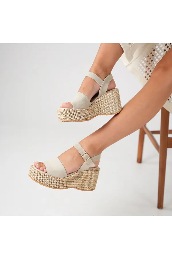 Ametist Exclusive Agatha Bej Süet Dolgu Topuk Kadın Sandalet