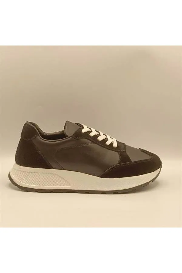 Ametist Exclusive Grande Siyah Kadın Deri Spor Ayakkabı – Hafif & Dayanıklı