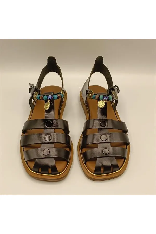 Sandales plates en cuir noir Cali pour femmes