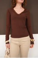 Blouse en gros avec col en dentelle - Café | F2088 - Topshow