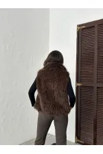 Gilet en fausse fourrure pour femme Topshow (vente en gros) – Fermeture éclair, texture douce – Marron foncé | F2046