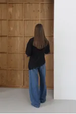 Topshow - Lace Detail T-shirt - Black | D2956