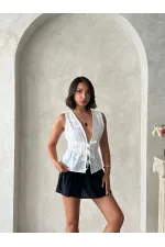 Chemisier en voile brodé avec lien à nouer sur le devant - Crème | Topshow