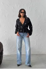 Topshow Nakış Detaylı Bağlamalı Toptan Bluz - Siyah | F1992