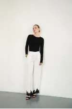 Pantalon en satin crème avec ourlet en dentelle (vente en gros) | D2969 - Topshow